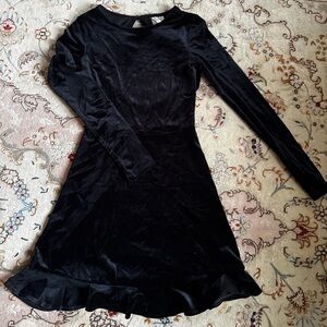 H&M Black Velvet Long Sleeve Dress